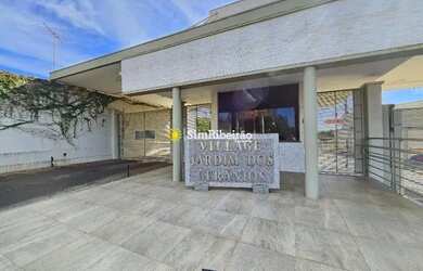 Imagem: A casa em condomínio possui 3 Dormitórios, 3 Banheiros, 2