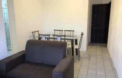 Imagem: O apartamento possui 3 Dormitórios, 1 Banheiro, 1 Vaga na garagem