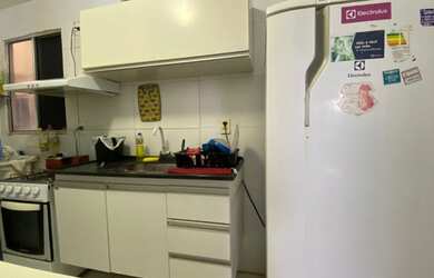 Imagem: O apartamento possui 2 Dormitórios, 1 Banheiro, 1 Vaga na garagem