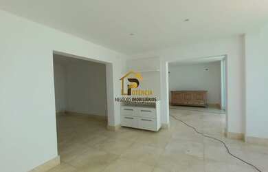 Imagem 2: Santana de Parnaiba - Casa Padrão - Alphaville 11