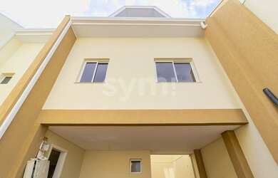 Imagem: A casa possui 3 Dormitórios, 3 Banheiros, 2 Vagas na garagem