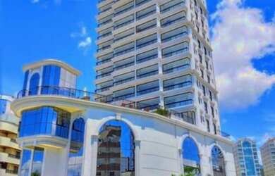 Imagem: O apartamento possui 4 Dormitórios, 5 Banheiros, 3 Vagas na