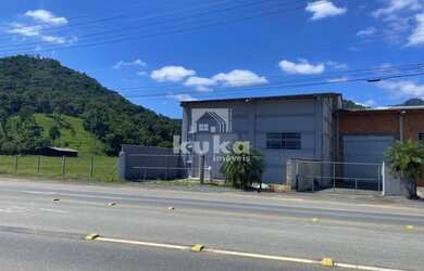 Imagem: O depósito possui 240m² de Área e está localizado em Barra