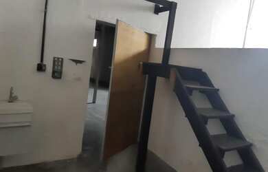 Imagem 8: Casa para venda tem 385 metros quadrados em Vila Leopoldina - São Paulo...