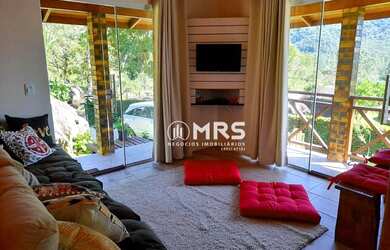 Imagem: A chácara possui 80m² de Área e está localizado em Canelinha