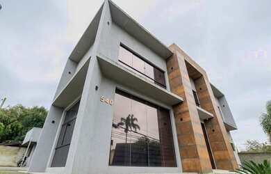 Imagem: O depósito possui 5 Vagas na garagem, 300m² de Área e está