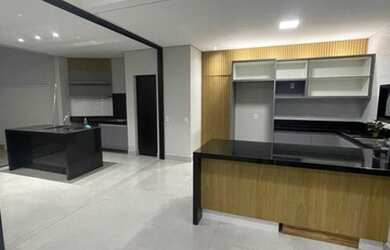 Imagem: A casa em condomínio possui 3 Dormitórios, 2 Banheiros, 3