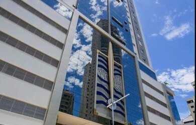 Imagem: O apartamento possui 4 Dormitórios, 5 Banheiros, 3 Vagas na