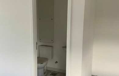 Imagem: O depósito à venda possui 1 Vaga na garagem e 56m² de Área