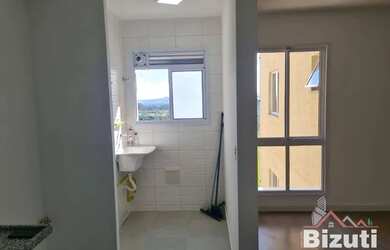 Imagem: O apartamento possui 3 Dormitórios, 1 Banheiro, 1 Vaga na garagem