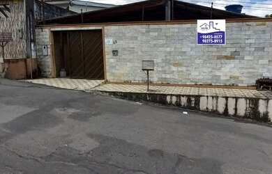 Imagem: A casa possui 4 Dormitórios, 4 Banheiros, 4 Vagas na garagem