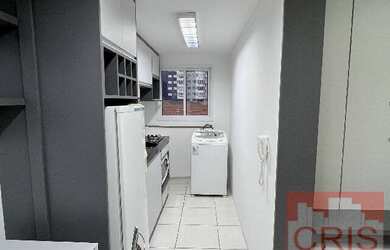 Imagem: O apartamento possui 1 Dormitório, 1 Banheiro, 1 Vaga na garagem