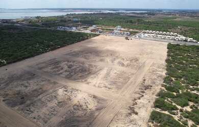 Imagem 6: Loteamento No Camocim Lotes 10X25 A 900 Metros Da Praia n°: foco e fé