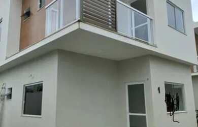 Imagem: A casa possui 4 Dormitórios, 4 Banheiros, 2 Vagas na garagem