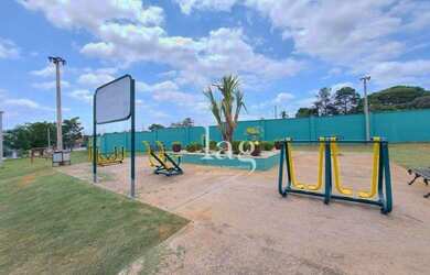 Imagem: O terreno possui 484m² de Área, Imóvel novo e está localizado