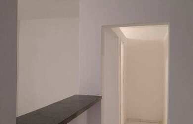 Imagem: A casa em condomínio possui 3 Dormitórios, 1 Banheiro, 5 Vagas