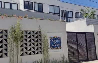 Imagem: A casa em condomínio possui 3 Dormitórios, 3 Banheiros, 2