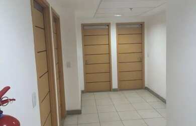 Imagem: O depósito possui 1 Vaga na garagem, 29m² de Área e está