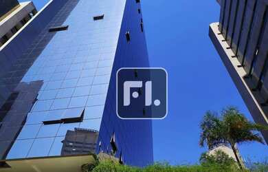 Imagem: O depósito possui 4 Vagas na garagem, 193m² de Área e está