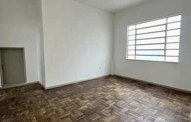 Imagem: O apartamento possui 1 Dormitório, 1 Banheiro, 40m² de Área