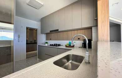 Imagem 10: ARC DE TRIOMPHE - APARTAMENTO FRENTE MAR COM 03 SUÍTES EM BALNEÁRIO...