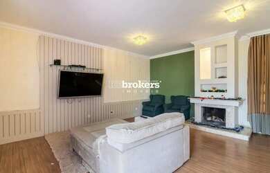 Imagem 6: Casa Sobrado, 4 Quartos, 5 Vagas, à Venda, no Água Verde, em Curitiba....