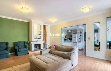 Imagem 7: Casa Sobrado, 4 Quartos, 5 Vagas, à Venda, no Água Verde, em Curitiba....