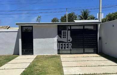 Imagem: A casa em condomínio possui 3 Dormitórios, 1 Banheiro, 2 Vagas