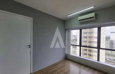 Imagem 7: Sala comercial com 3 salas internas, despensa, 1 lavabo e elevador no...