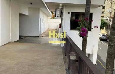 Imagem: O apartamento possui 4 Dormitórios, 5 Banheiros, 3 Vagas na