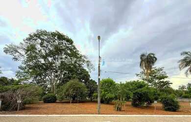 Imagem 2: Ótimo Terreno localizado no Condomínio Privê do Lago Sul - SH Tororó...
