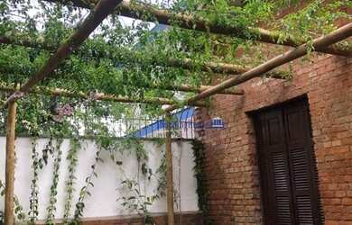 Imagem: O depósito possui 1 Vaga na garagem, 100m² de Área e está