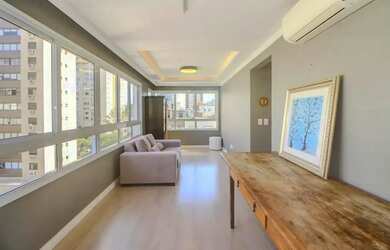 Imagem: O apartamento possui 1 Dormitório, 2 Banheiros, 2 Vagas na