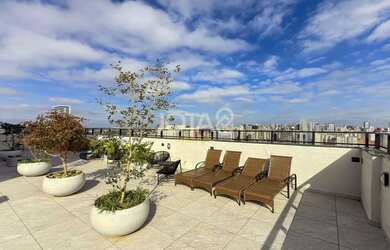 Imagem: O apartamento possui 2 Dormitórios, 1 Banheiro, 1 Vaga na garagem