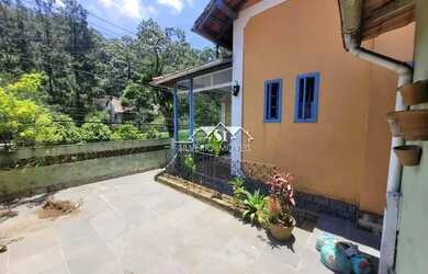 Imagem: A casa possui 2 Dormitórios, 3 Banheiros, 90m² de Área e