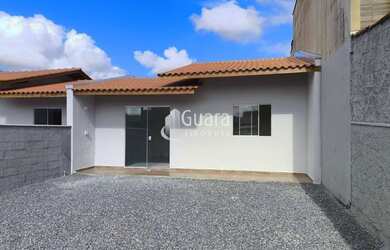 Imagem: A casa possui 2 Dormitórios, 1 Banheiro, 1 Vaga na garagem