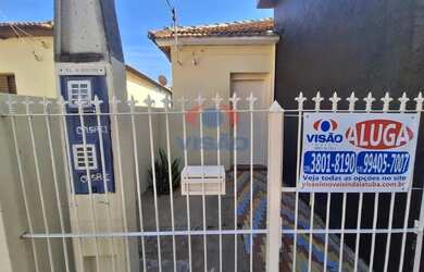 Imagem: A casa possui 1 Dormitório, 1 Banheiro, 93m² de Área e está