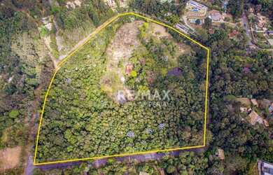 Imagem: O terreno possui 90.000m² de Área e está localizado em Jardim