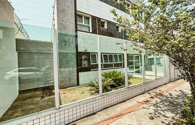 Imagem: O depósito à venda possui 1 Vaga na garagem e 22m² de Área