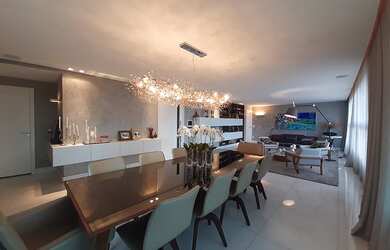 Imagem: O apartamento possui 4 Dormitórios, 5 Banheiros, 4 Vagas na