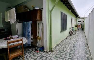 Imagem: A casa possui 2 Dormitórios, 1 Banheiro e 50m² de Área e