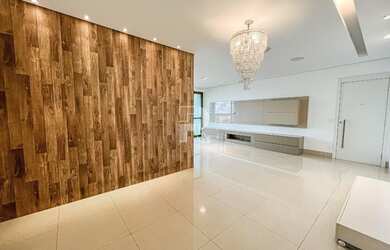 Imagem: O apartamento possui 4 Dormitórios, 2 Banheiros, 3 Vagas na