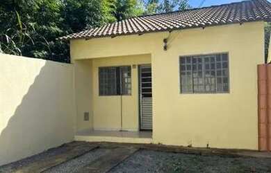 Imagem: A casa em condomínio possui 2 Dormitórios, 1 Banheiro, 2 Vagas