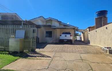 Imagem: A casa em condomínio possui 3 Dormitórios, 1 Banheiro, 1 Vaga