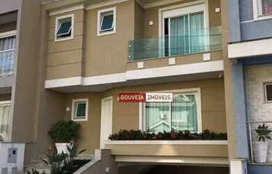 Imagem: A casa em condomínio possui 4 Dormitórios, 3 Banheiros, 3