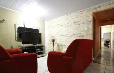 Imagem: A casa possui 2 Dormitórios, 1 Banheiro, 64m² de Área e