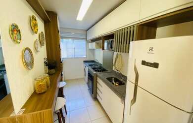 Imagem: O apartamento possui 2 Dormitórios, 1 Banheiro, 1 Vaga na garagem