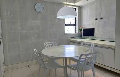 Imagem 10: Apartamento para venda com 212 metros quadrados com 4 quartos