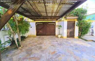 Imagem 3: Espetacular casa na primeira quadra da praia de Piratininga!