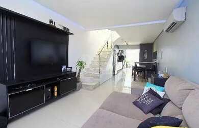 Imagem 6: Casa em Porto Alegre, no bairro Hípica, com 2 dormitório s , à venda